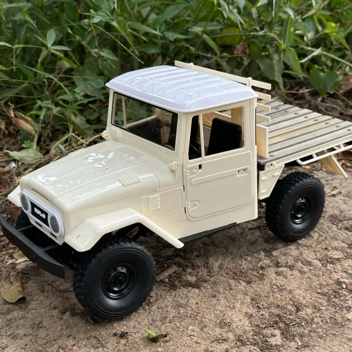 WPL C-44 RC Car 1/16 Full Scale 2.4G Remote Control C44 Desert Off Road Vehicle Rear Bucket Remote Control Car Toy Boy Gift - Image 2